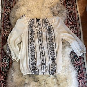White House Black Market Size 0 Embroidered White Sheer Tunic Blouse Boho